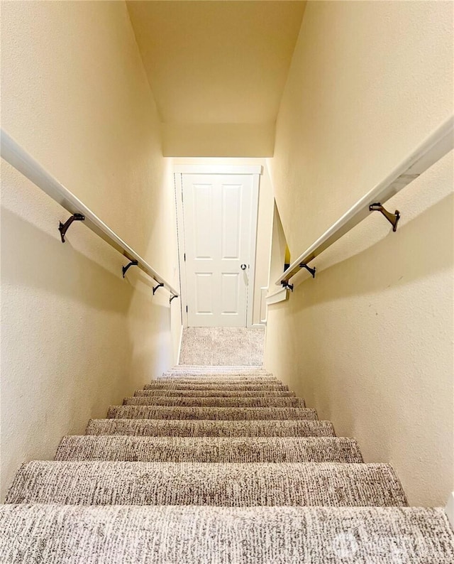 7732 Fairway Ave SE Unit 203, Snoqualmie, WA 98065 - view of stairway