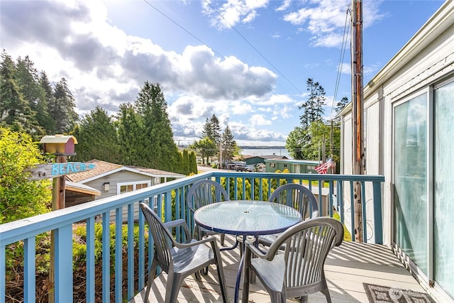 5142 Seaview Dr, Blaine, WA 98230 - balcony with outdoor dining area