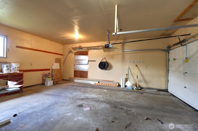 7300 V Pl, Long Beach, WA 98631 - garage featuring a garage door opener