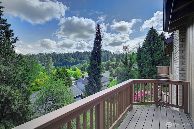 9430 Hoeder Ln, Bothell, WA 98011 - wooden terrace with a wooded view