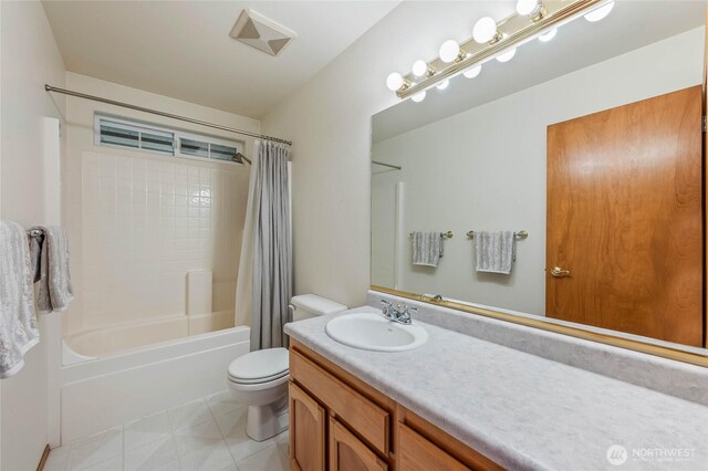 84 Norling Ln, Leavenworth, WA 98826 - full bathroom with vanity, toilet, and shower / bathtub combination with curtain