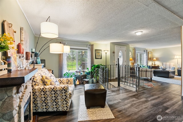 4224 N Brooks Rd, Medical Lake, WA 99022 - living area with wood finished floors and a textured ceiling