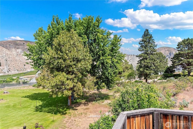 245 Lakeview Ave, Orondo, WA 98843 - view of mountain backdrop