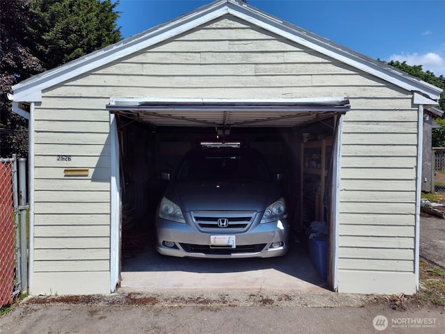 2526 S J St, Tacoma, WA 98405 - view of garage