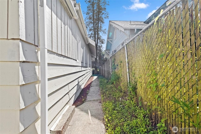 2526 S J St, Tacoma, WA 98405 - view of side of home