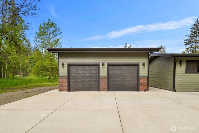 4821 S 364th St, Auburn, WA 98001 - garage with driveway