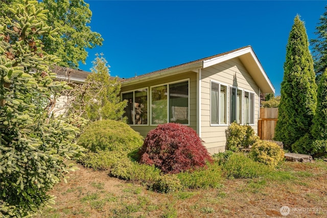 8459 Catalina Ct, Blaine, WA 98230 - view of side of home