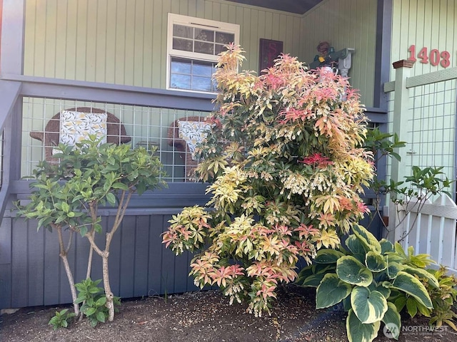 1403 Thomas St, Port Townsend, WA 98368 - view of exterior entry