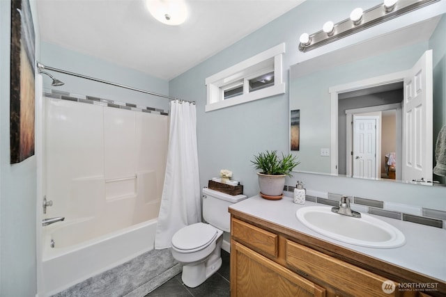 114 Creekside Pl, Cashmere, WA 98815 - full bathroom featuring vanity, toilet, shower / tub combo, and tile patterned flooring