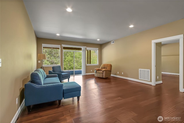 9440 Piperhill Dr SE, Olympia, WA 98513 - sitting room featuring baseboards, wood finished floors, and recessed lighting