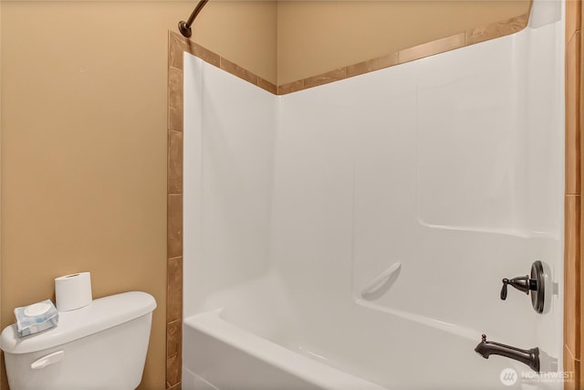 9440 Piperhill Dr SE, Olympia, WA 98513 - full bath with toilet and bathtub / shower combination