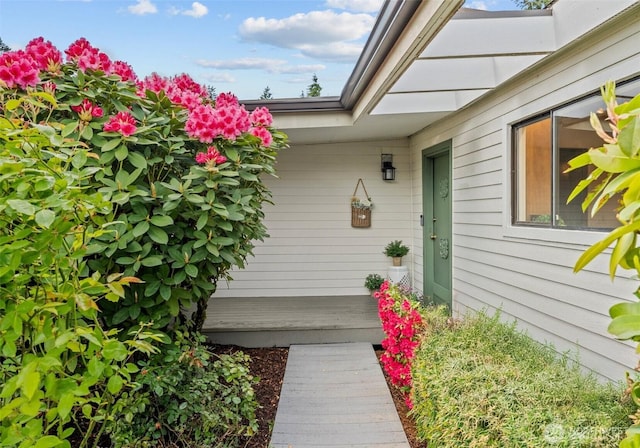 6217 Hillcrest Dr SW, Lakewood, WA 98499 - view of exterior entry