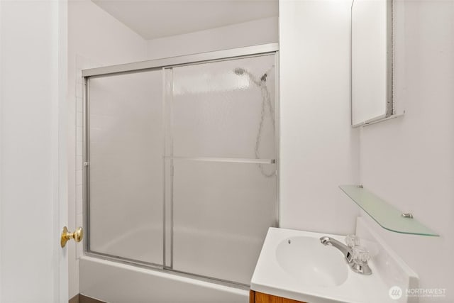 525527 16th Ave SE, Olympia, WA 98501 - full bath with vanity and bath / shower combo with glass door