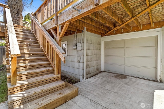 243 N Garden St, Bellingham, WA 98225 - exterior space featuring driveway and a garage