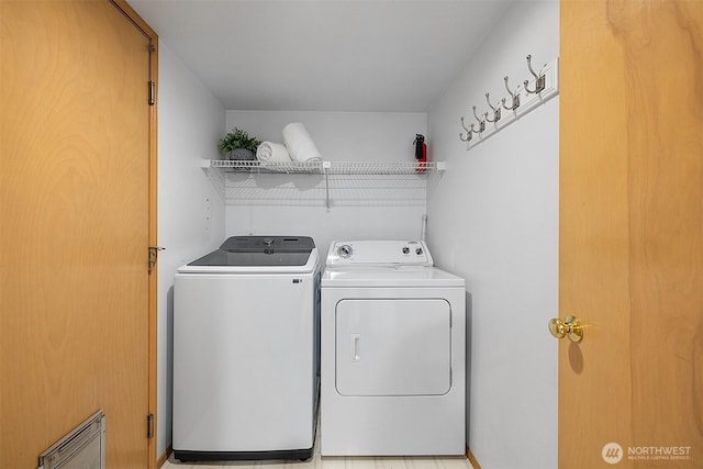 30515 127th Pl SE, Auburn, WA 98092 - laundry room featuring washing machine and dryer