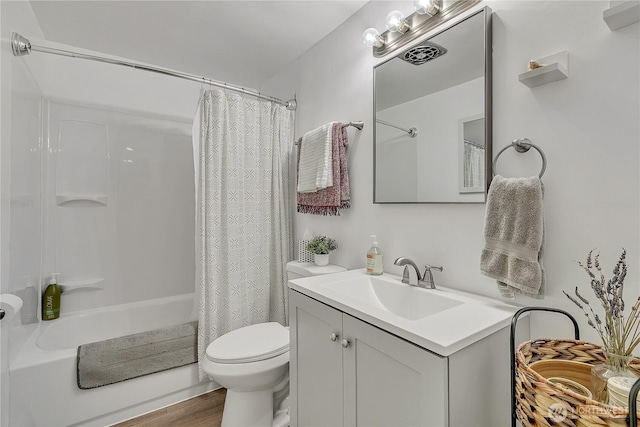 9024 29th St W, University Place, WA 98466 - bathroom with vanity, toilet, and shower / bathtub combination with curtain