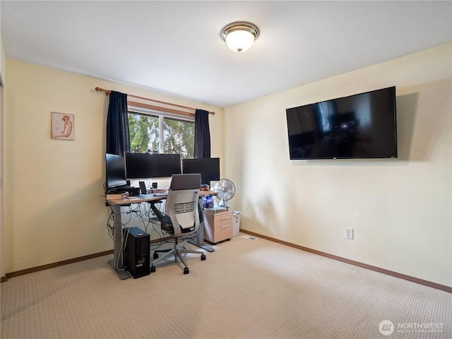 8221 122nd Ave NE, Kirkland, WA 98033 - carpeted home office with baseboards