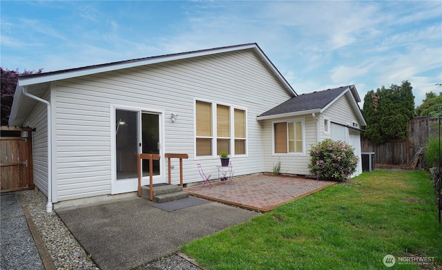 2820 V Ct SE, Auburn, WA 98002 - back of house featuring a patio