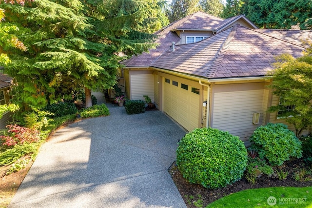 9042 Gleneagle Dr, Blaine, WA 98230 - view of front of property featuring driveway and a garage