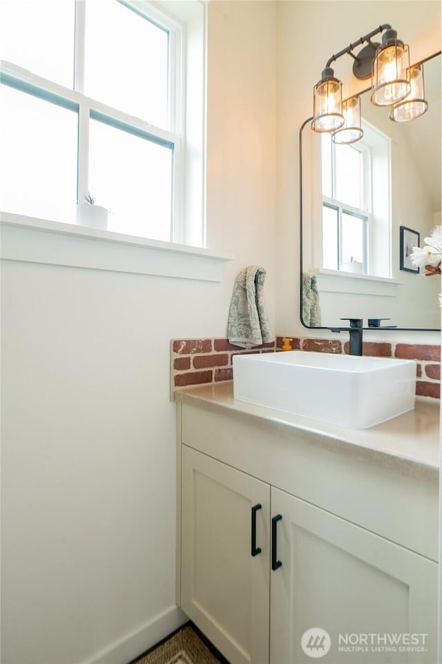 515 Mitchell St, Sumas, WA 98295 - bathroom with vanity