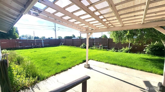 390 4th Ave SE, Ephrata, WA 98823 - view of yard featuring a patio area and a pergola