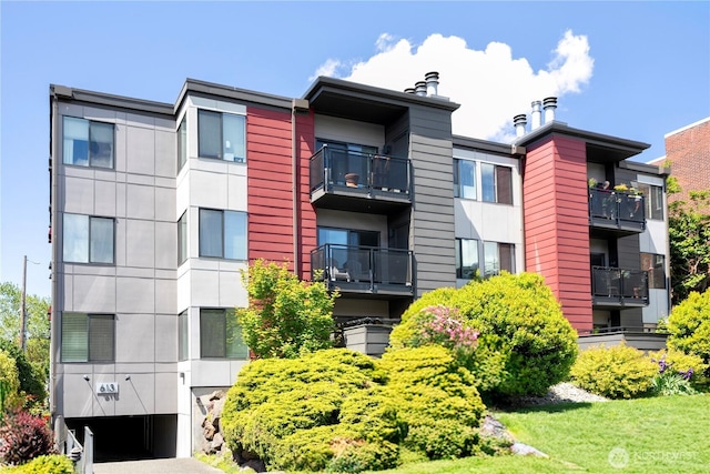 613 4th Ave W Unit 202, Seattle, WA 98119 - view of apartment building / complex