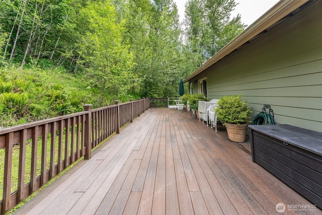 3220 N Pacific Ave, Kelso, WA 98626 - view of wooden terrace