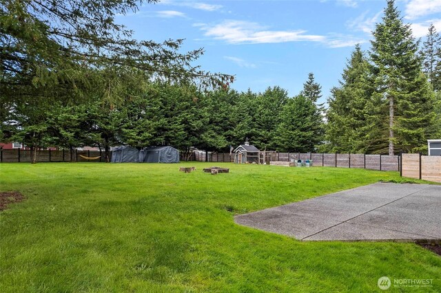 23588 Cooma Pl, Mount Vernon, WA 98274 - view of yard with a patio area