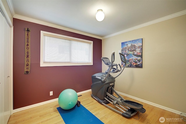 614 NW 126th Pl, Seattle, WA 98177 - workout room featuring crown molding and wood finished floors