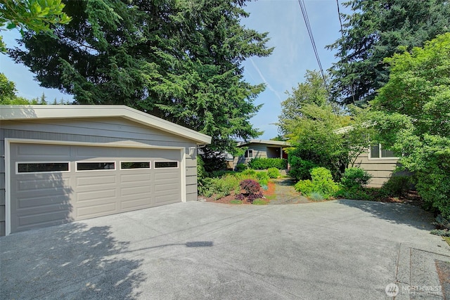 614 NW 126th Pl, Seattle, WA 98177 - view of garage
