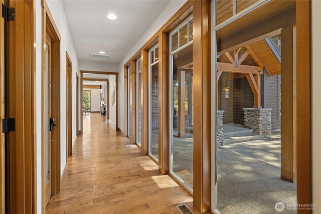 950 Coal Mine Way, Cle Elum, WA 98922 - hallway featuring light wood finished floors and recessed lighting