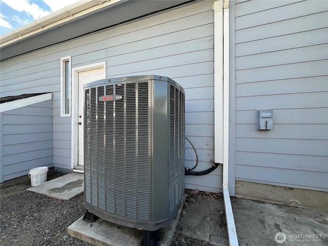 1516 4th St, Wenatchee, WA 98801 - exterior view of central AC unit