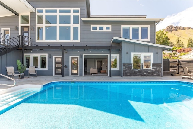 1425 Appleridge St, Wenatchee, WA 98801 - outdoor pool with a patio and a mountain view