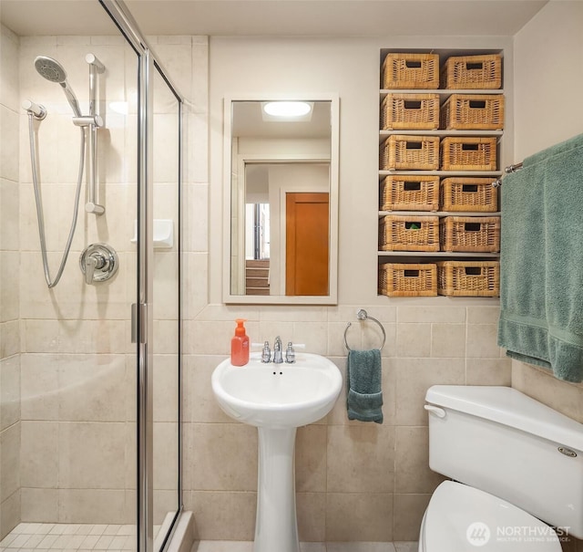23018 NE 25th Way, Sammamish, WA 98074 - bathroom featuring a shower stall and toilet