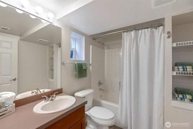 1126 24th Ave, Seattle, WA 98122 - bathroom with vanity, shower / bathtub combination with curtain, and toilet