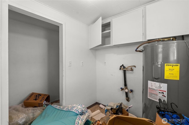 4222 S Spencer St, Seattle, WA 98118 - laundry room with water heater