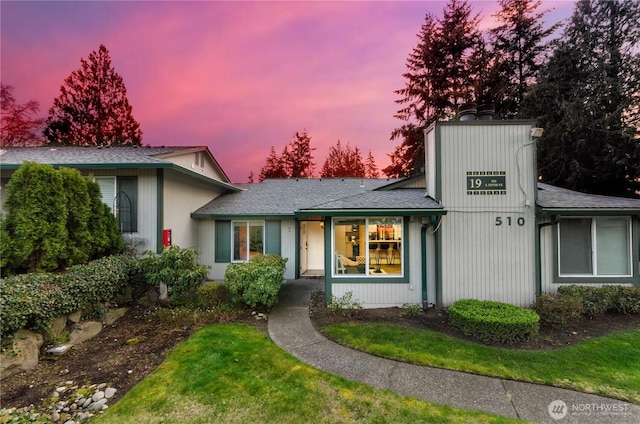 510 S 325th St Unit 19A, Federal Way, WA 98003 - split level home with a shingled roof, a chimney, and a yard