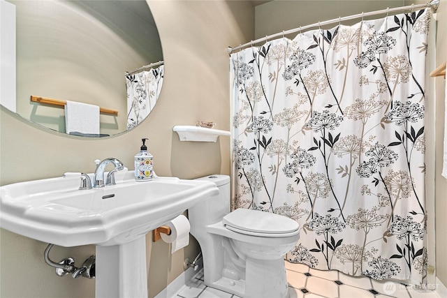 1933 Valleybrook Ln, Bellingham, WA 98229 - bathroom featuring toilet, a shower with curtain, and a sink