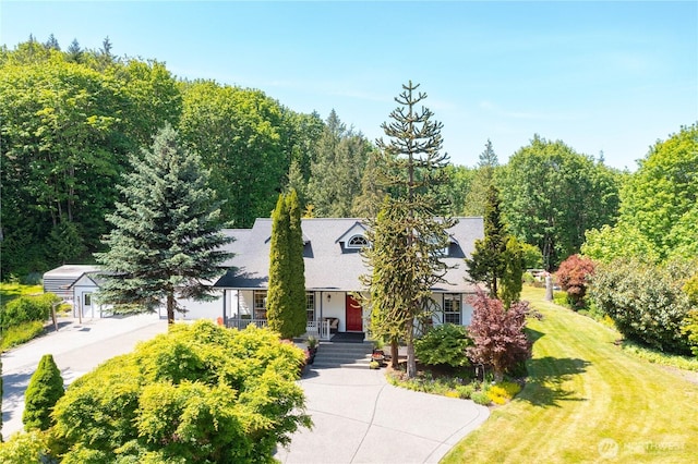 1933 Valleybrook Ln, Bellingham, WA 98229 - obstructed view of property featuring covered porch and a front yard