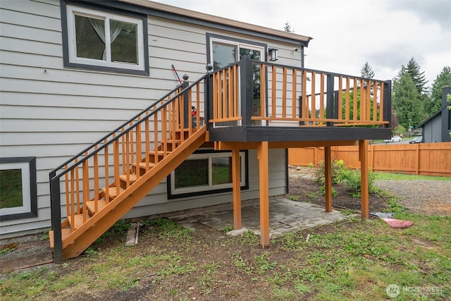 33137 35th Ave SW, Federal Way, WA 98023 - deck featuring stairs