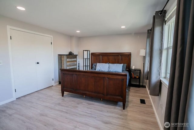 306 Belmont Ave, Moses Lake, WA 98837 - bedroom featuring light wood finished floors, recessed lighting, and baseboards