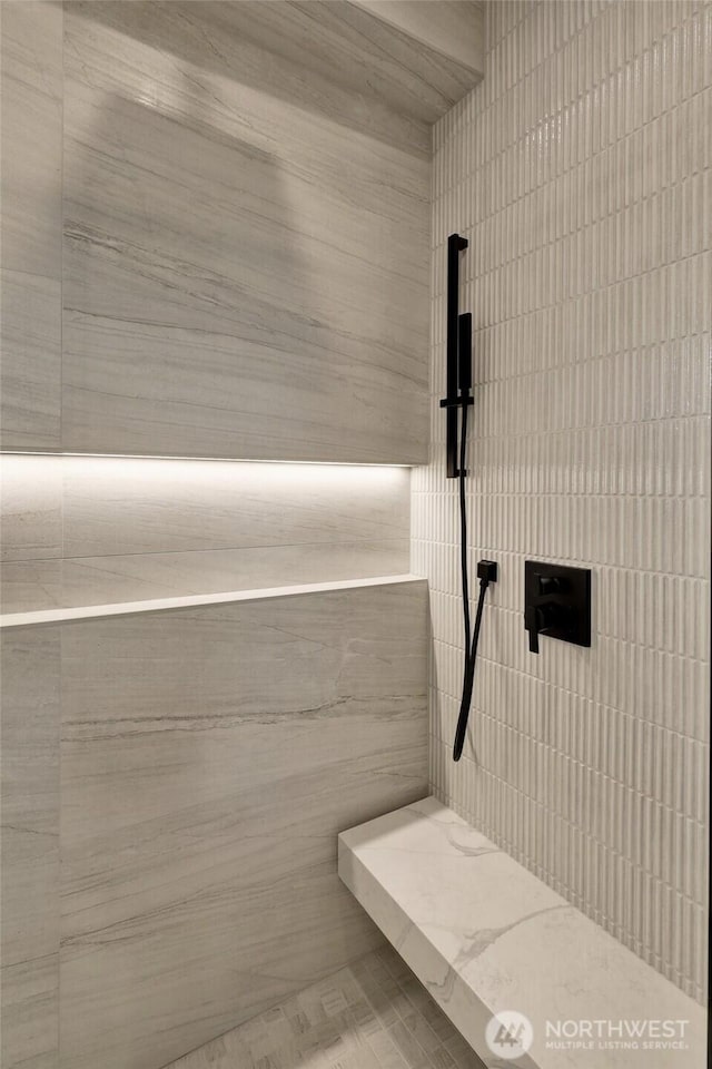5712 Denali Ln, Bellingham, WA 98226 - full bathroom with a tile shower