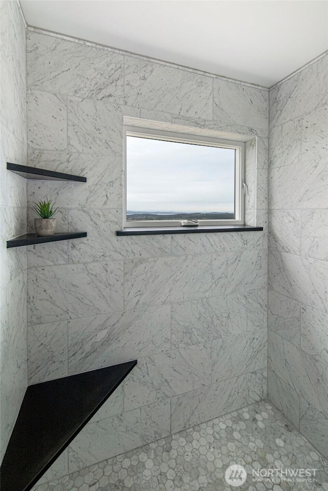 148 Yarrow Rd, Friday Harbor, WA 98250 - bathroom featuring a tile shower