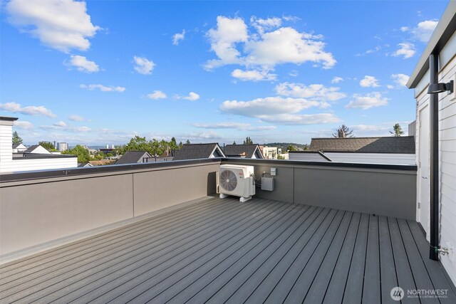 4519A Bagley Ave N, Seattle, WA 98103 - view of deck