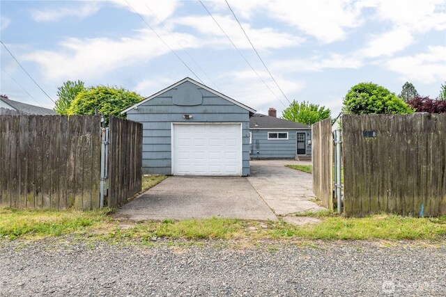 2938 Field St, Longview, WA 98632 - garage featuring driveway