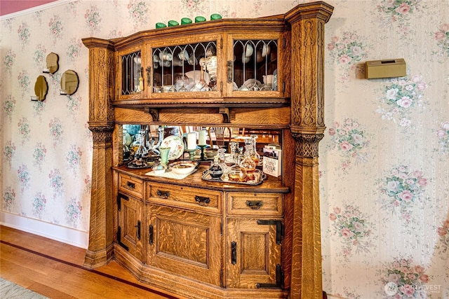 1324 E 2nd St, Port Angeles, WA 98362 - detailed view of wallpapered walls, wood finished floors, and baseboards