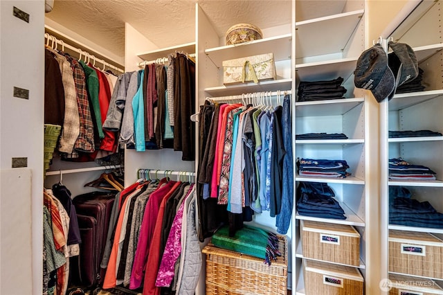 1324 E 2nd St, Port Angeles, WA 98362 - view of spacious closet