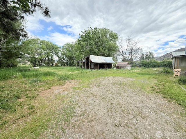 1485B Old Hwy 97, Malott, WA 98840 - view of yard featuring an outbuilding