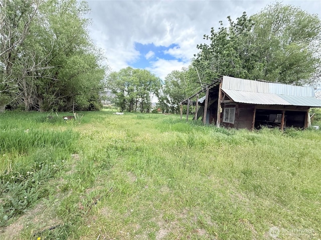1485B Old Hwy 97, Malott, WA 98840 - view of yard featuring a pole building and an outbuilding