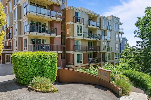 500 5th Ave W Unit 501, Seattle, WA 98119 - view of apartment building / complex